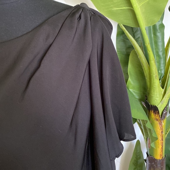 BCBG Asymmetrical Top with one shoulder strap - Picture 2 of 6